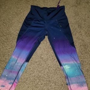 Galaxy work out capris .